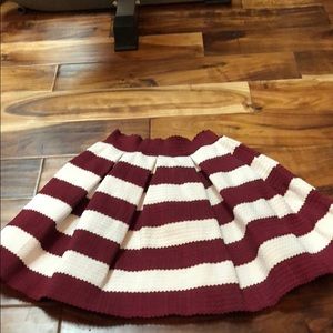 Structured flair skirt